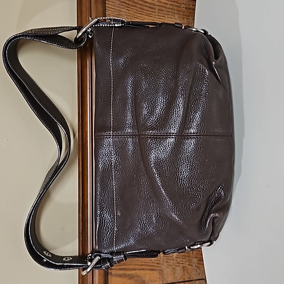 Coach Vintage Leather Shoulder Bag - Picture 3 of 17